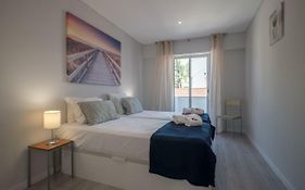 Rent4Rest Sao Bento Charming